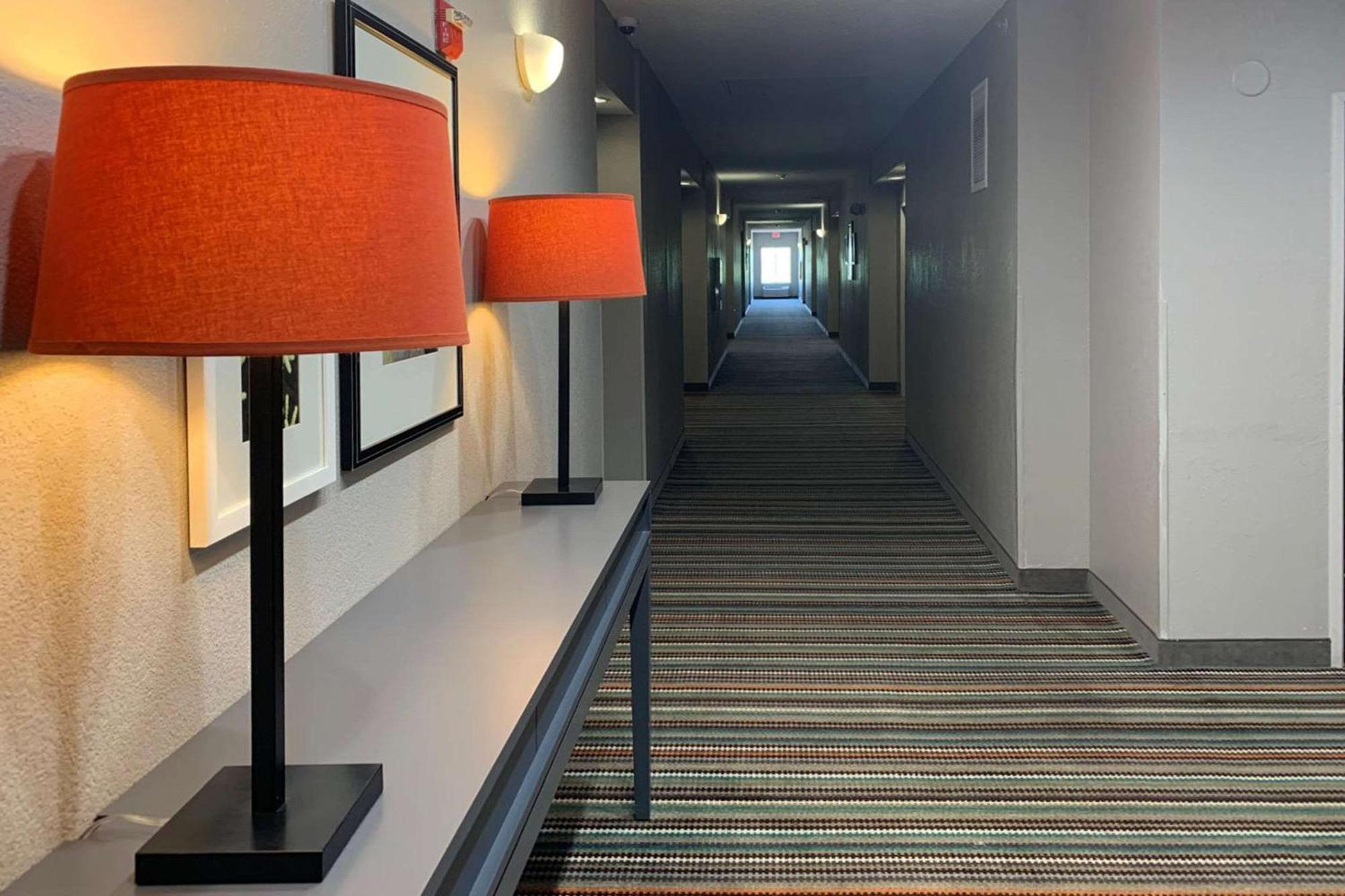 Country Inn & Suites By Radisson, Austin North Pflugerville , Tx ราวด์ร็อก ภายนอก รูปภาพ